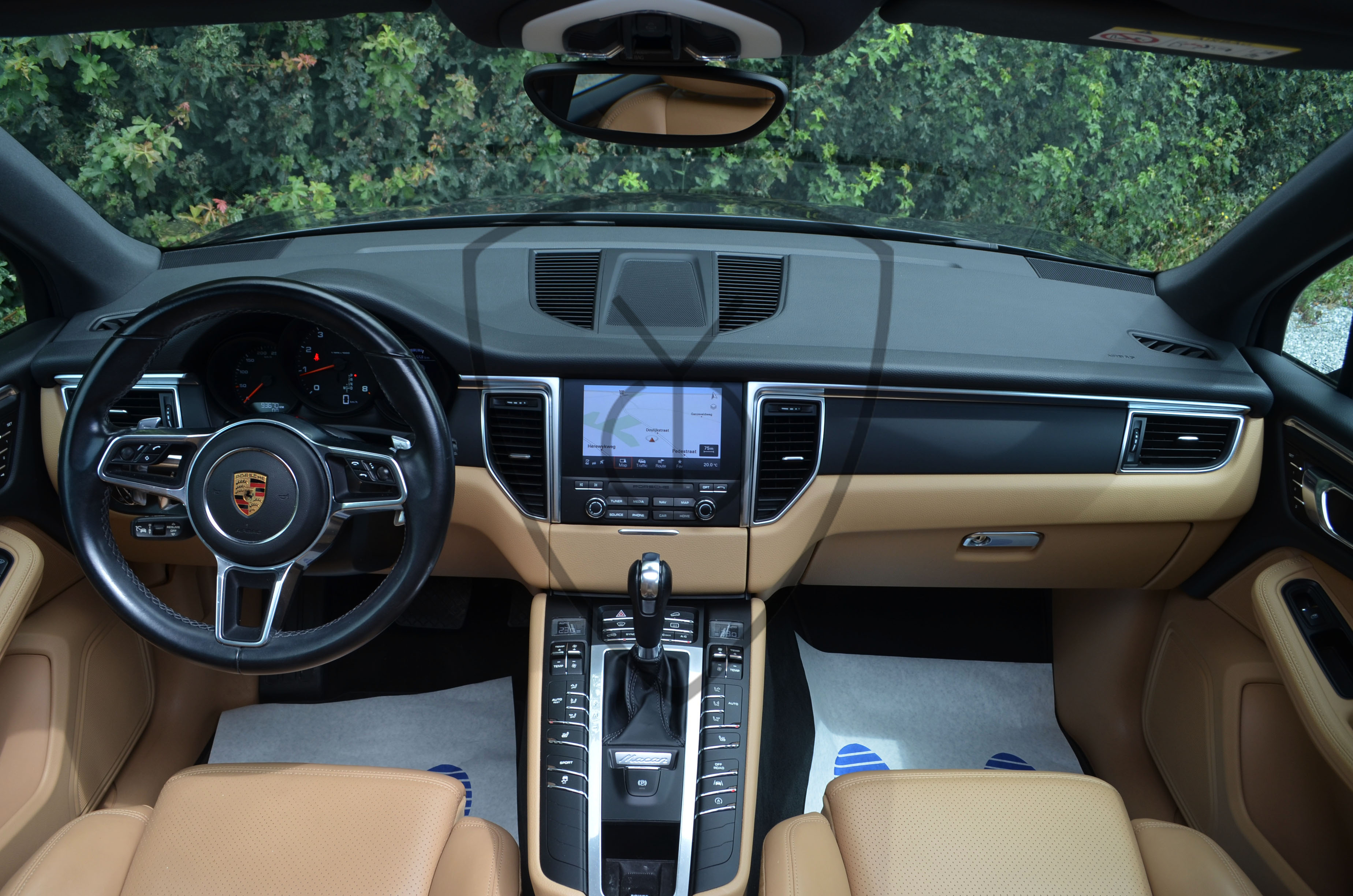 PORSCHE MACAN 2.0 TURBO — image 16